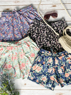 Michelle Mae Jamie Shorts - Black Floral