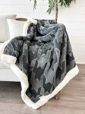Michelle Mae Houndstooth Blanket - Dark Gray