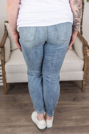 Judy Blue Renee Relaxed Fit Jeans