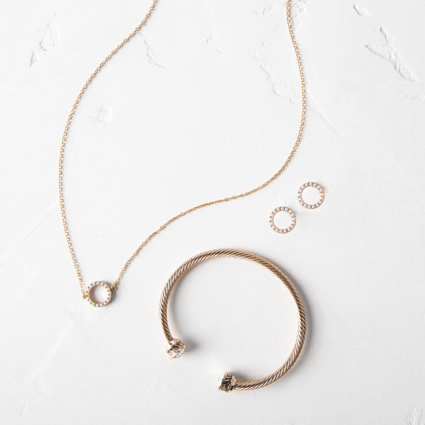 Precious Pearls Set - Ella Lane includes our Jamie Necklace, Granger Bracelet and Ozzy Earrings. 16.5 - 19.5 adj. 0.2