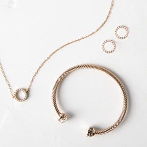 Precious Pearls Set - Ella Lane includes our Jamie Necklace, Granger Bracelet and Ozzy Earrings. 16.5 - 19.5 adj. 0.2