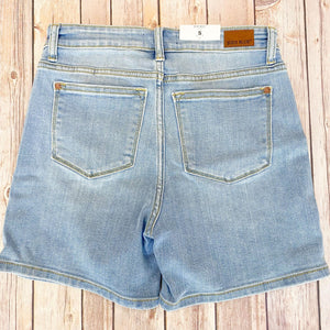 Judy Blue High Rise Light Wash Shorts Hey there Sunshine! does it AGAIN! Our new favorite high rise, light wash mid